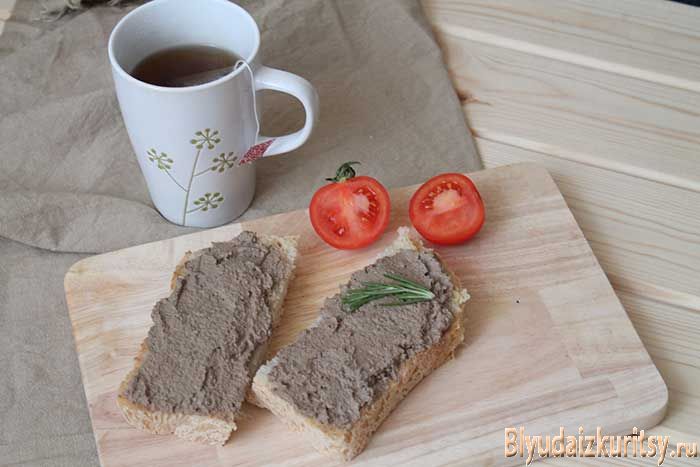 Домашний паштет из куриной печени и сливок для детей