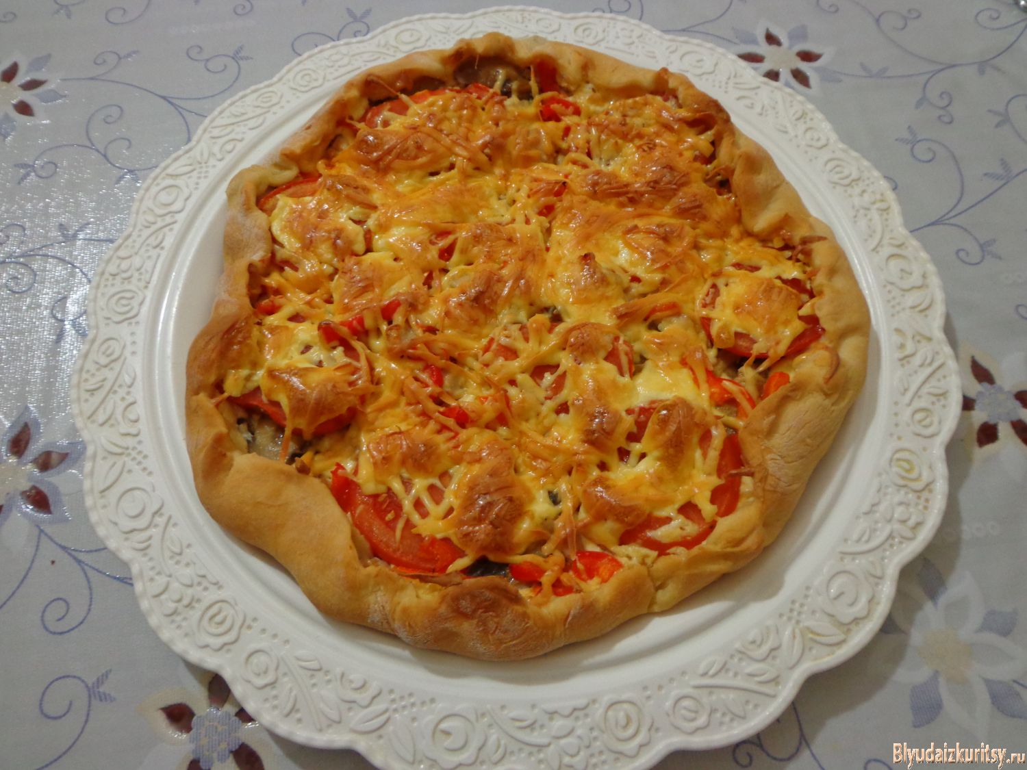 Пицца по-домашнему с курицей