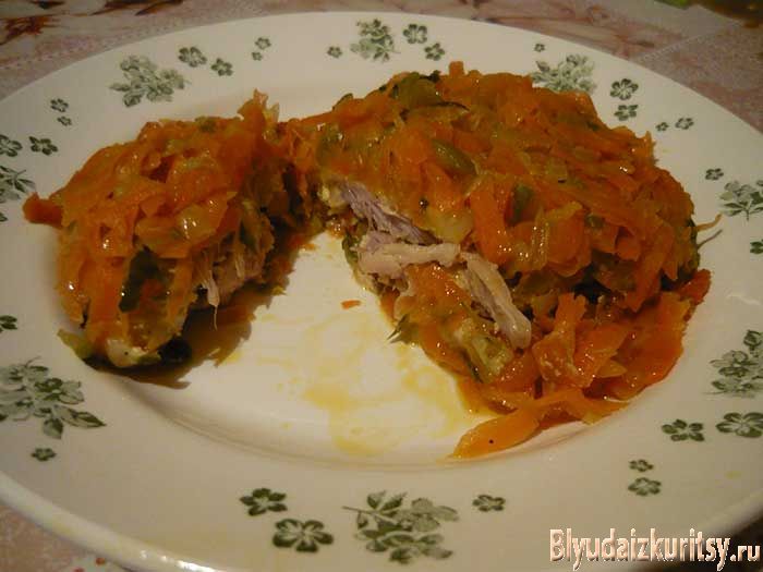 Курица в фольге с овощами приготовленная в духовке